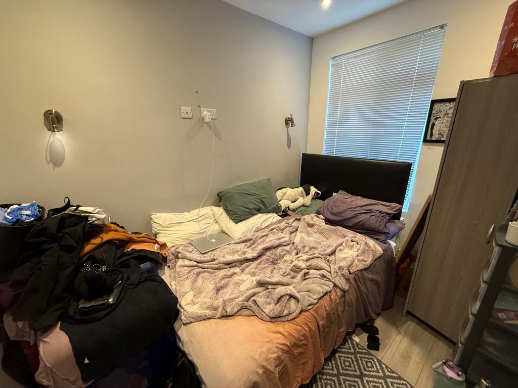 Lot: 140 - WELL PRESENTED RESIDENTIAL INVESTMENT - Bedroom three